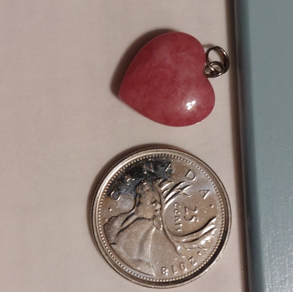 Pink Jade Heart Pendant - Picture 2 of 6